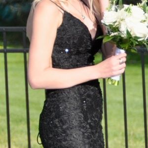 Faviana S10508 black lace tulle prom dress size 00